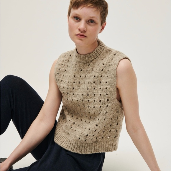 Babaa Sweaters - Babaa Vest No. 73 Mist